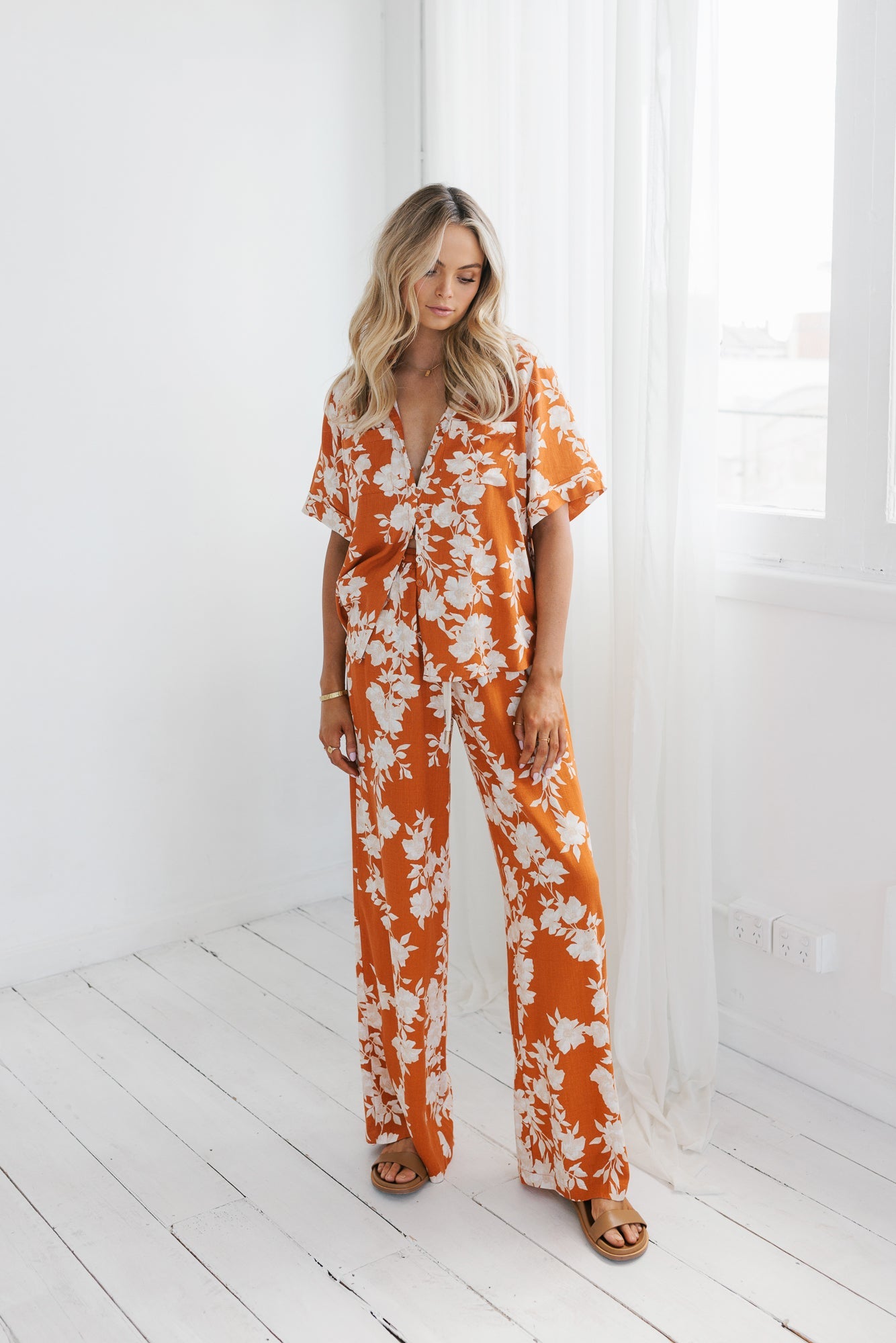 Giorno Relaxed Shirt - Auburn/Beige Floral Print