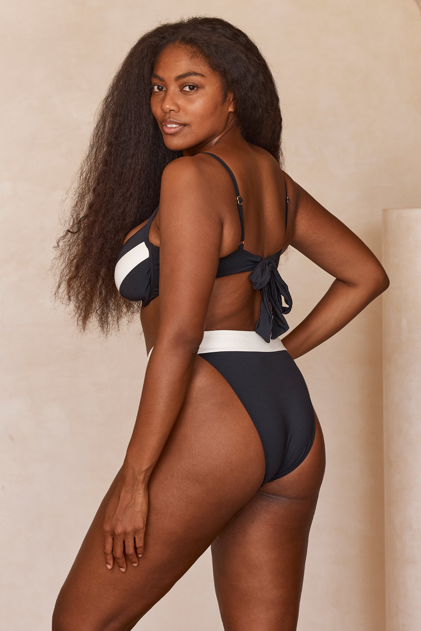 Malta Top - Black/Ivory