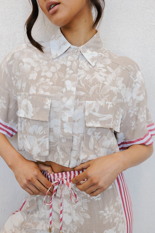 Esimio Cropped Shirt - Beige Floral/Red Stripe