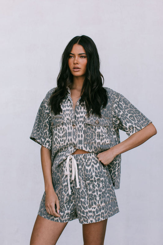 Nova Set - Light Leopard Print Denim
