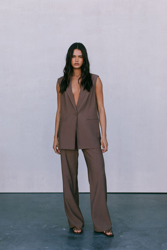 Uerella Tailored Vest - Chocolate Brown