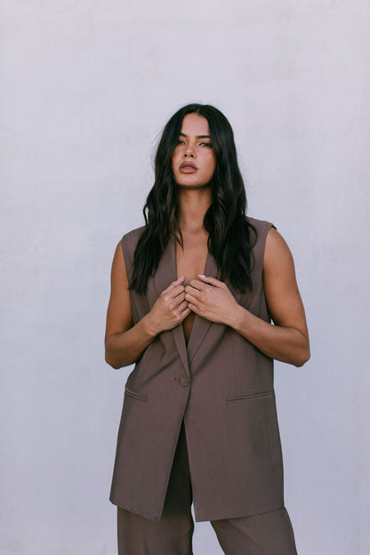 Uerella Tailored Vest - Chocolate Brown