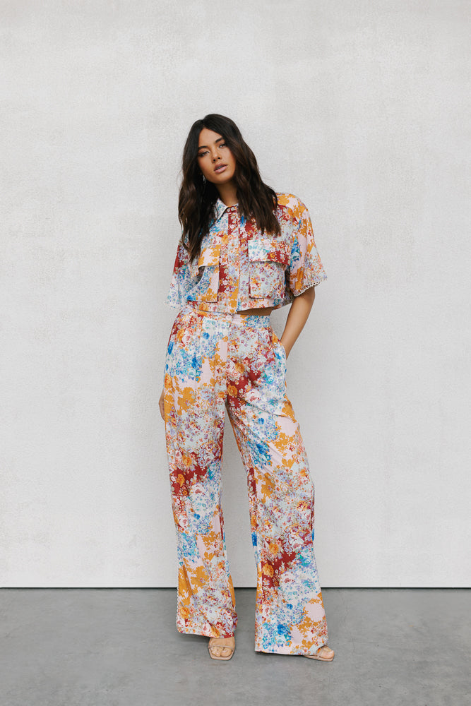 Esimio Cropped Shirt - Bloom Floral Print