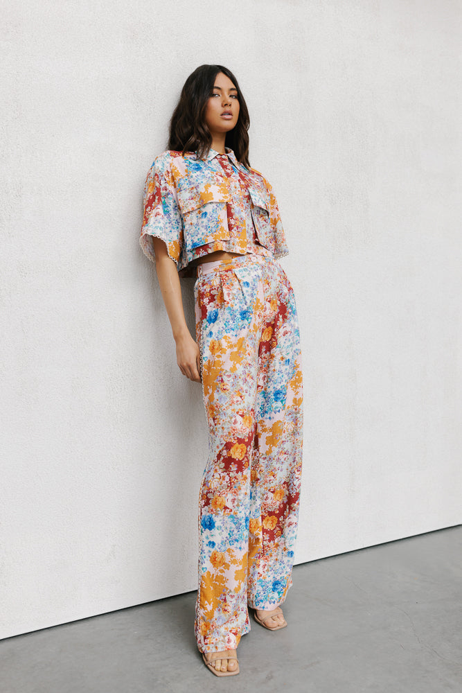Esimio Cropped Shirt - Bloom Floral Print