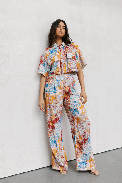 Esimio Cropped Shirt - Bloom Floral Print