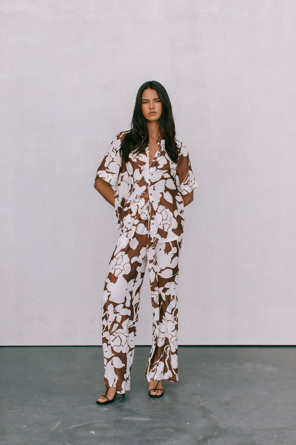 Petra Shirt - Chocolate Brown/Cream Floral Print