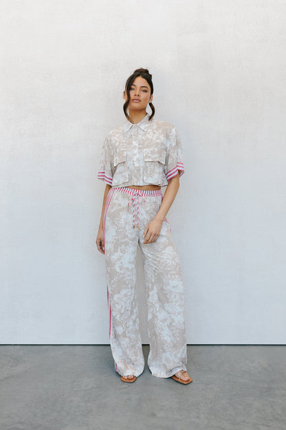 Esimio Cropped Shirt - Beige Floral/Red Stripe